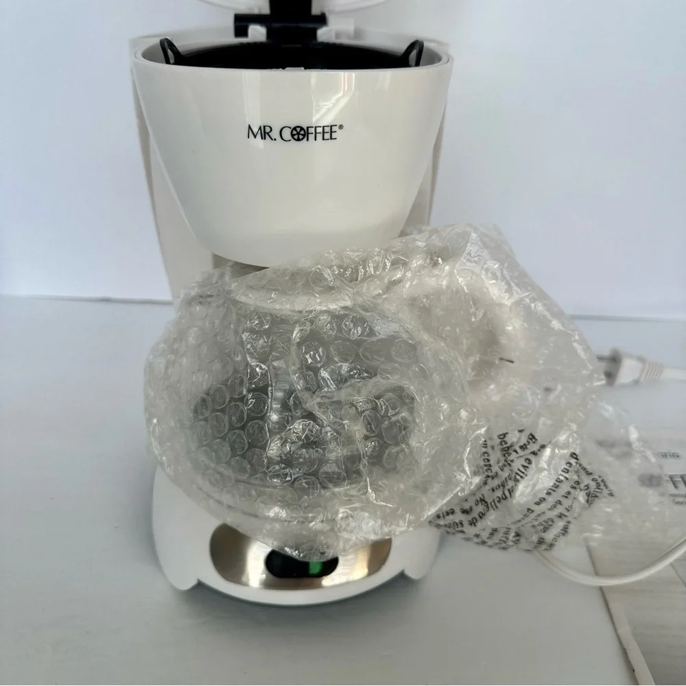 Mr. Coffee 5 Cup Coffeemaker White Open Box Complete Brewing Pause On And Off